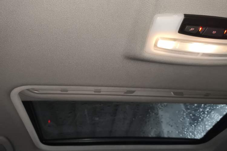 Used BMW 3 Series 2018 318i Headliner