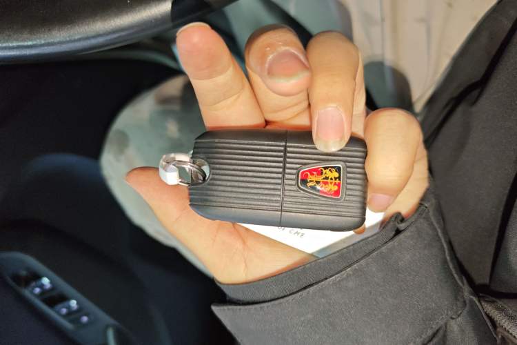 Used Roewe RX5 New Energy 2017 eRX5 50T Hybrid Connected Prestige Flagship Edition