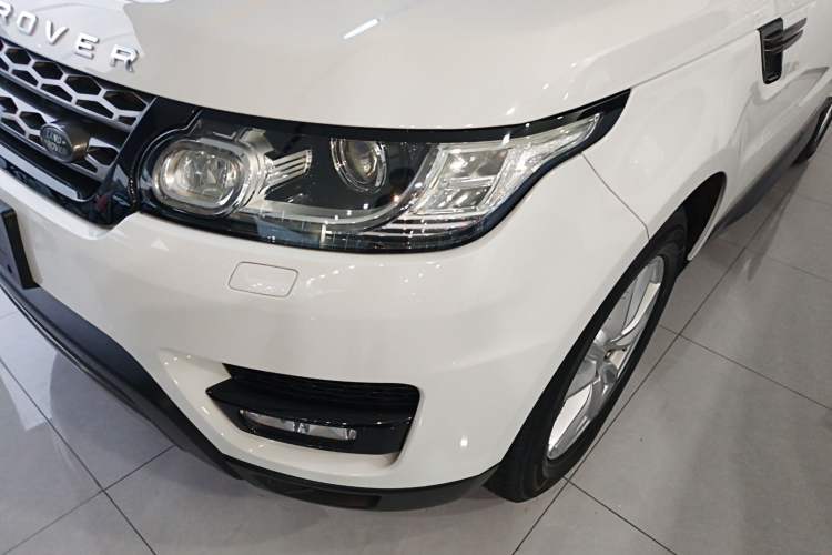 Used Land Rover Range Sport 2017 3.0 SC V6 SE Left Front Headlight