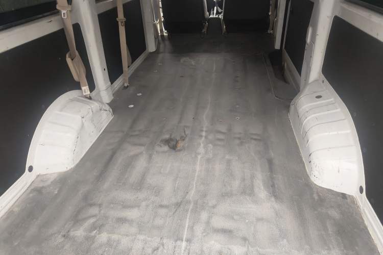 Used CHANGAN KAICHENG Ruixing EM80 2023 Side-Hinged 6-Seater Comfort Version 38.7 kWh Trunk