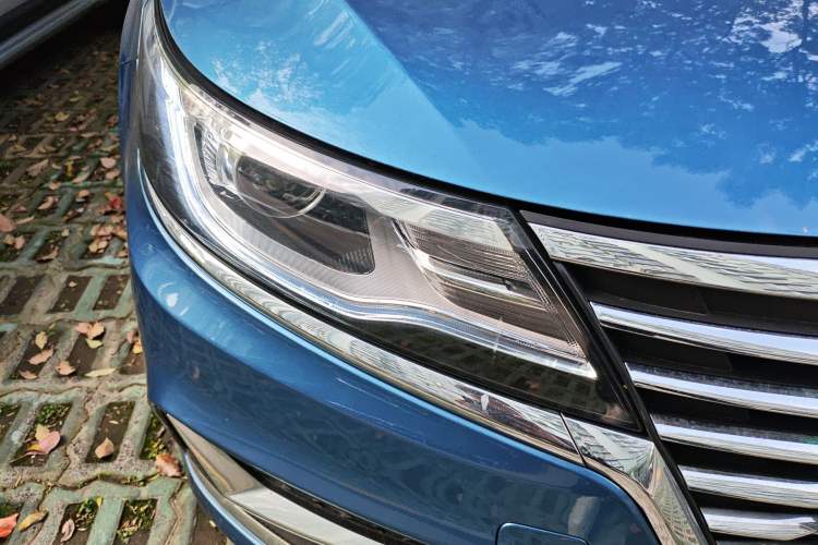 Used Roewe i6 New Energy 2017 45T Hybrid Connect & Smart Enjoyment Edition Right Front Headlight