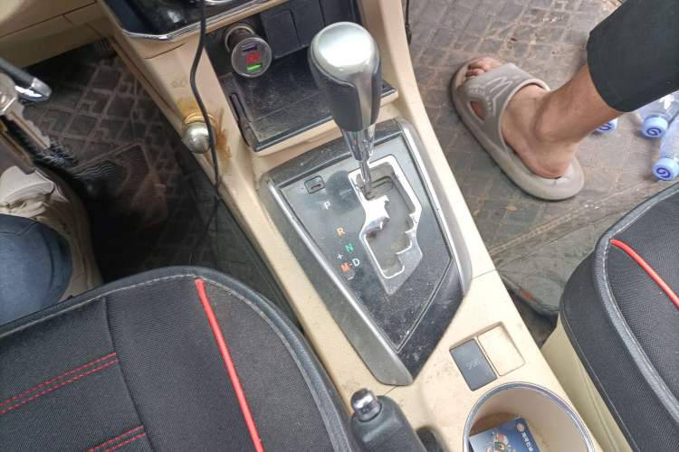 Used Toyota Corolla 2014 1.6L CVT GL Gear Lever