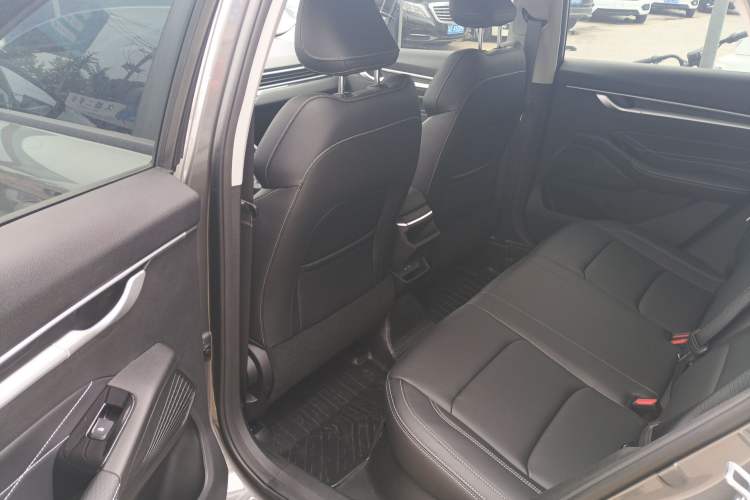 Used Geely Auto Emgrand 2025 4th Generation 1.5L Manual – Dragon Edition
