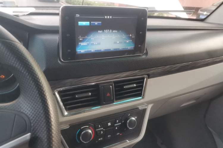 Used Jinbei New Hiace S 
