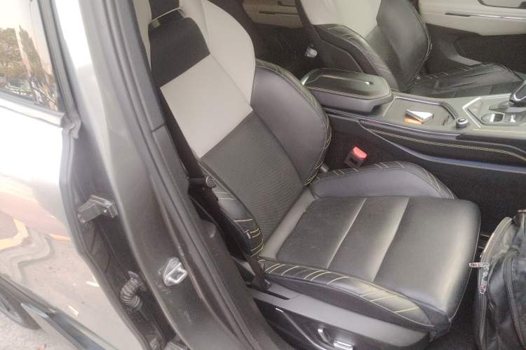 Used Lynk & Co 05 2022 2.0T Two-Wheel Drive Shine Halo
