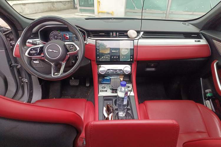 Used Jaguar F-PACE 2021 340 PS R-Dynamic SE
