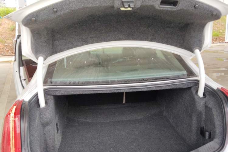 Used Cadillac XTS 2014 28T Comfort Version
