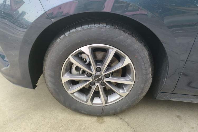 Used BYD Destroyer 05 2024 HONOR Edition DM-i 55KM Luxury Model Left Front Wheel Hub