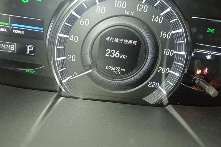 Used Honda Elysion 2019 2.0L Hybrid Luxury Edition Odometer Close Up