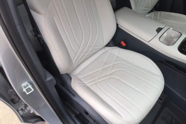 Used Geely Galaxy Xingjian 7 EM-i 2025 120km Exploration+ Version Right Front Seat