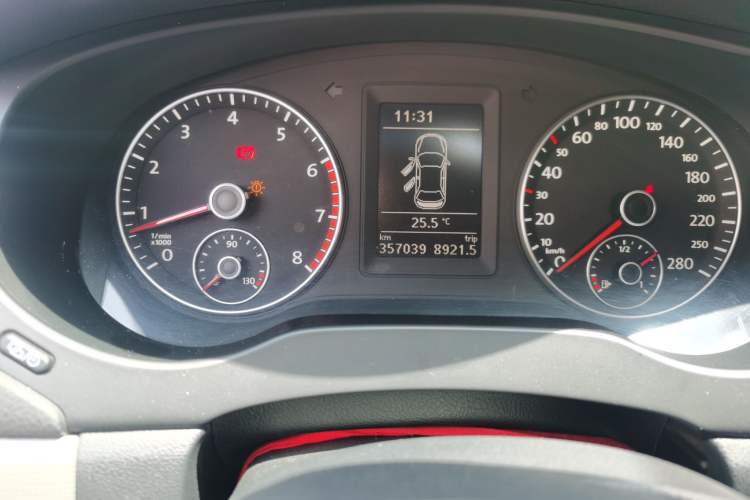 Used Volkswagen Sagitar 2012 1.4TSI Manual Luxury Model
