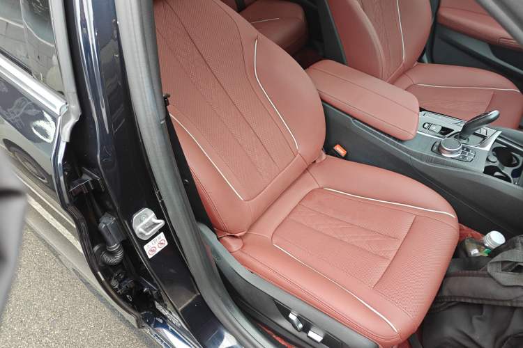 Used BMW 5 Series 2022 Second Facelift 530Li Leading Edition M Sport Package
