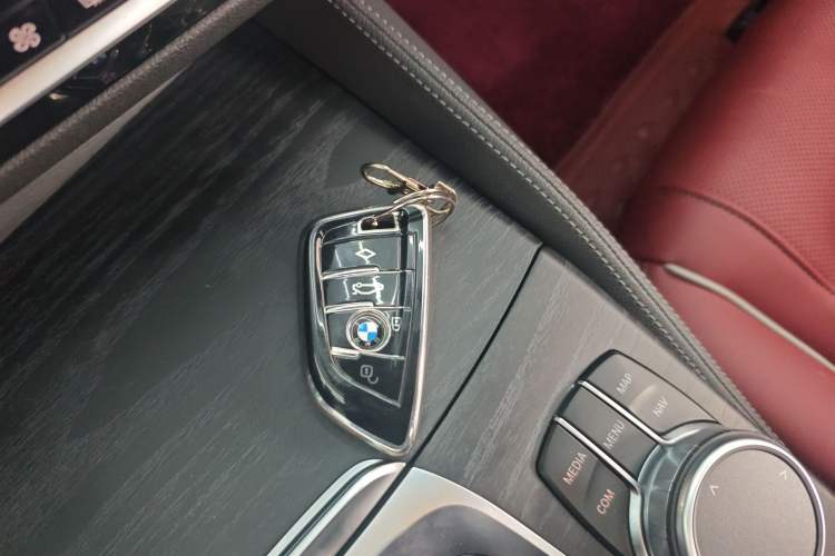 Used BMW 5 Series New Energy 2021 535Le Pioneer Edition M Sport Package Vehicle Key