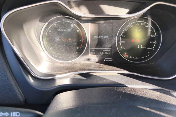 Used Geely Auto Vision X6 2016 1.8L Manual Luxury Model