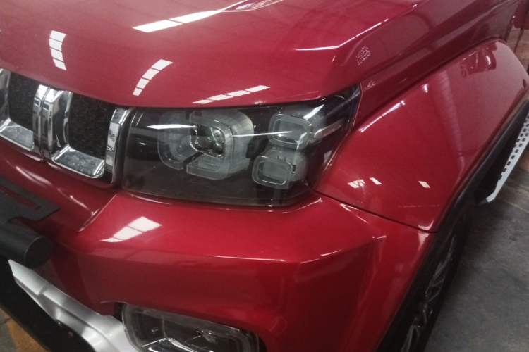 Used BAIC Off-Road BJ40 2019 2.3T Automatic Four-Wheel Drive Urban Hunter Edition Premium Model China VI Emission Standard
