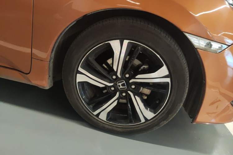 Used Honda Civic 2016 220TURBO CVT Prestige Edition
