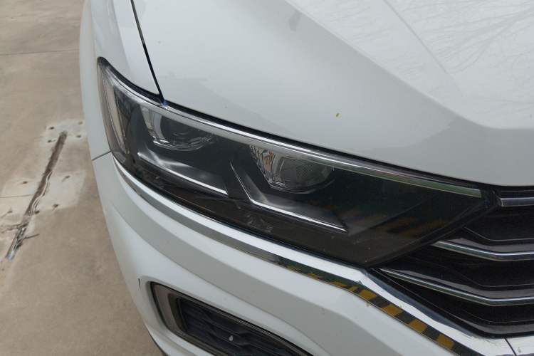 Used Volkswagen T-ROC 2022 280TSI DSG Two-Wheel Drive Elite PLUS
