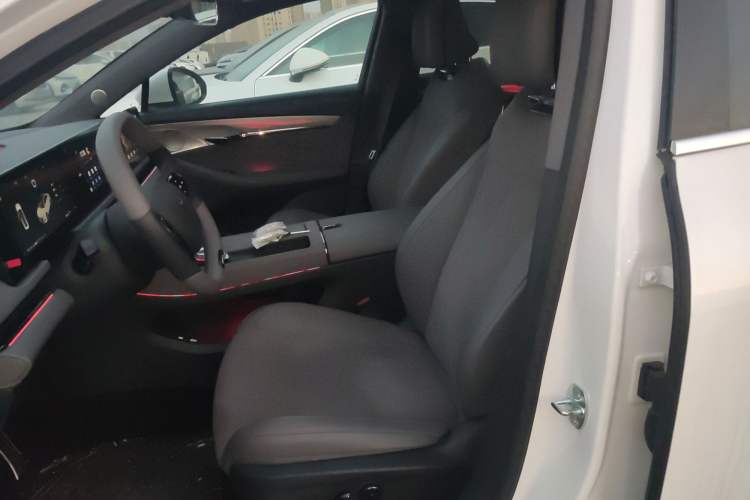 Used VOYAH PASSION 2024 PHEV Four-Wheel Drive Ultra-Long Range Flagship Model