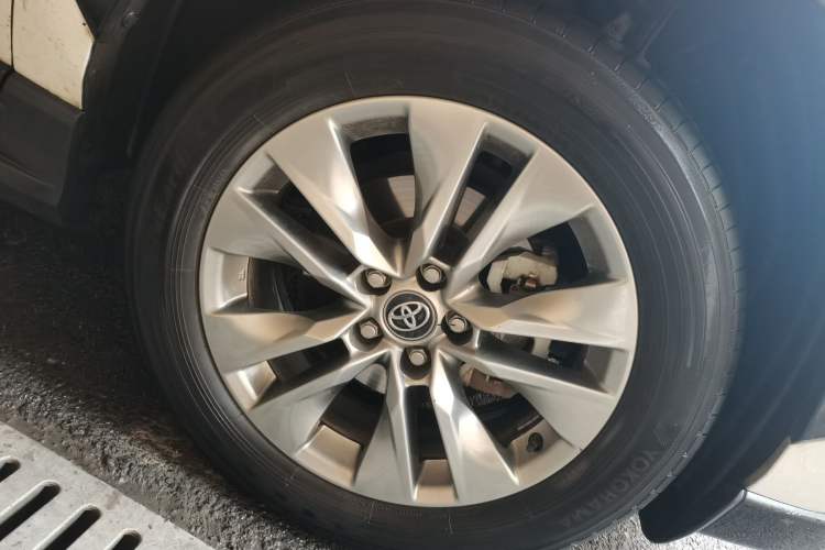 Used Toyota Wildlander 2024 Dual-Motor 2.5L E-CVT Two-Wheel Drive Urban Edition
