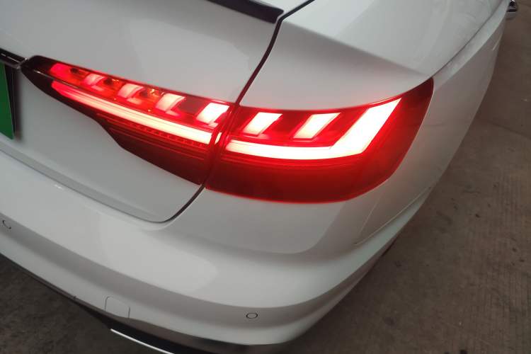 Used Audi A4L 2020 40 TFSI Luxury Dynamic Model
