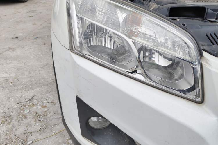 Used Chevrolet Trax 2016 1.4T Automatic Two-Wheel Drive Luxury Version Right Front Headlight