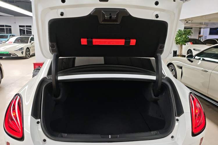 Used ORA Lightning Cat 2024 Dark Night Edition 555km Prestige Version
