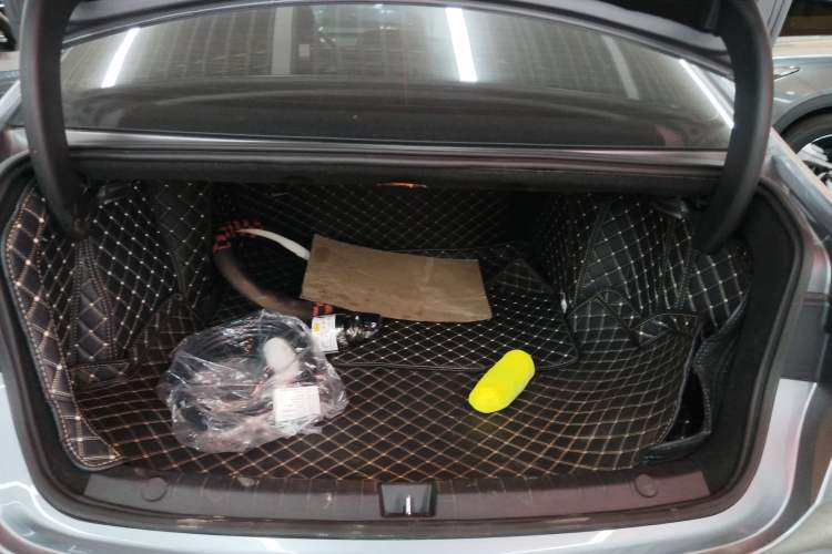 Used BYD Qin PLUS 2021 EV 400KM Luxury Model Trunk