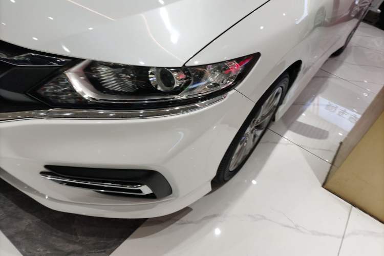 Used Honda Jade 2017 1.8L automatic Comfort version 5 seats
