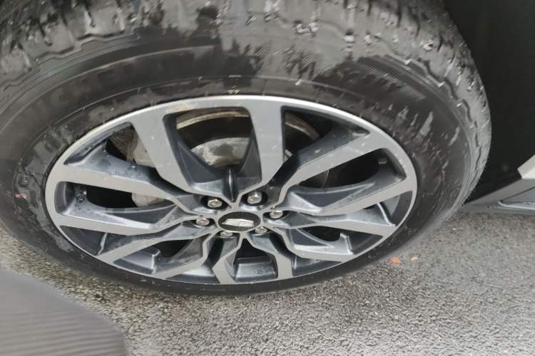 Used Cadillac XT5 2022 2.0T Four-Wheel Drive Luxury Version (Hummingbird Edition) Exterior 5