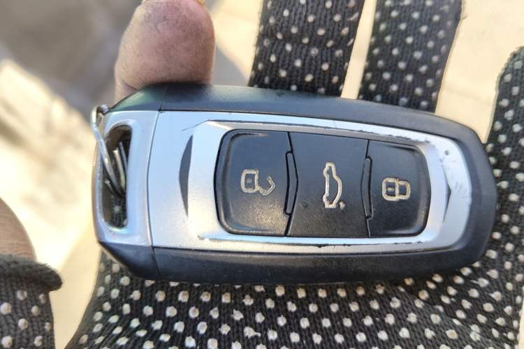 Used Geely Auto Vision X6 2016 1.8L Manual Luxury Model