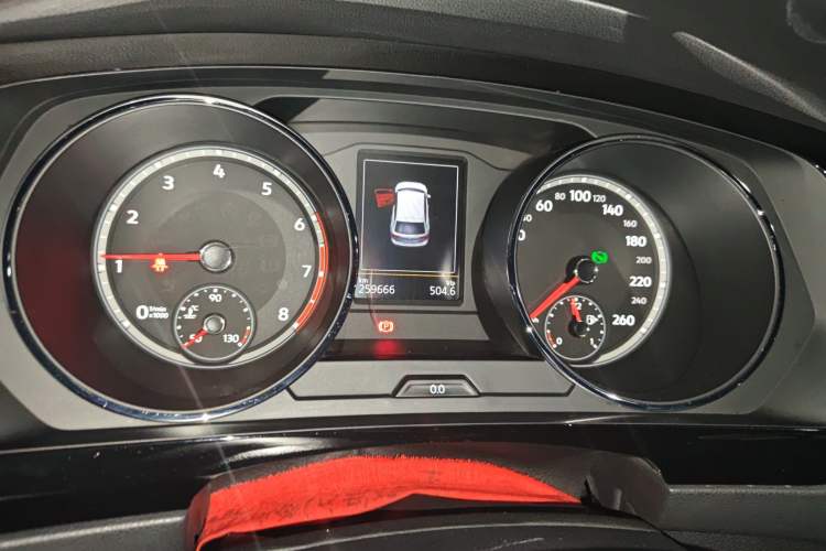 Used Volkswagen Tiguan L 2019 330TSI Automatic Two-Wheel Drive Smart Luxury Version China VI Standard Instrument Cluster