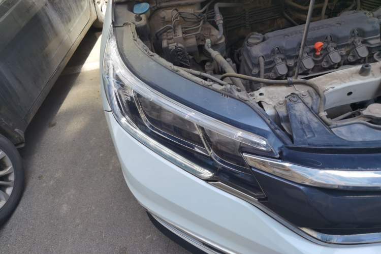 Used Honda CR-V 2015 2.0L two-wheel drive Fashion Edition Right Front Headlight