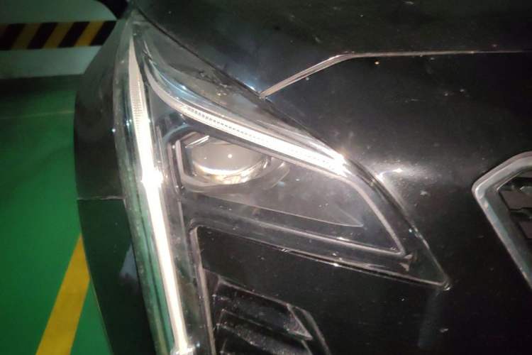 Used Cadillac XT4 2020 28T Two-Wheel-Drive Leading Version