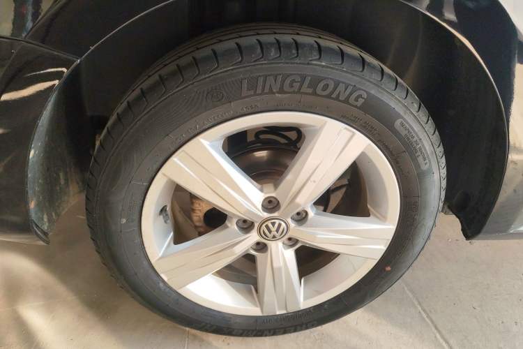 Used Volkswagen Lavida 2017 1.6L Manual Fashion Edition