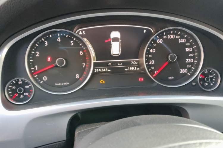 Used Volkswagen Touareg 2011 3.0 TSI High-End Version