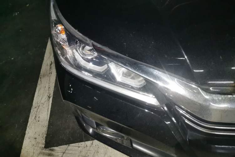 Used Honda Accord 2016 2.0L Comfort Edition Right Front Headlight