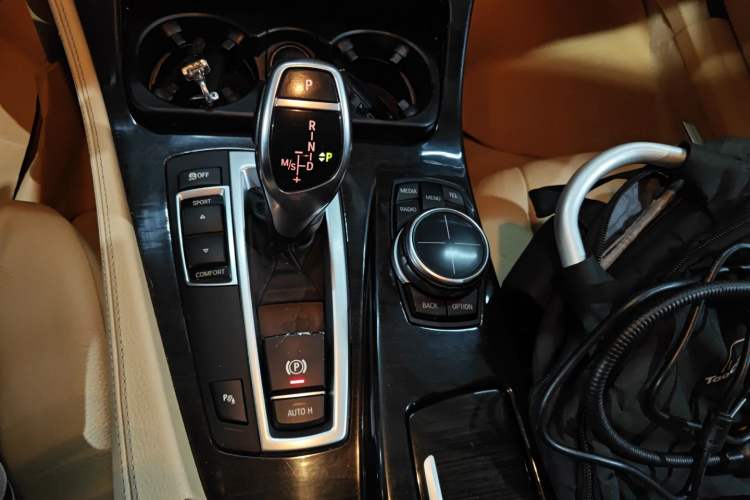 Used BMW 5 Series 2013 535Li Leading Model
