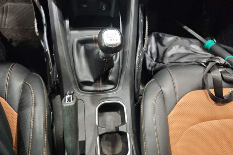 Used Wuling Hongguang S3 2019 1.5L Manual Comfort Model China VI Standard
