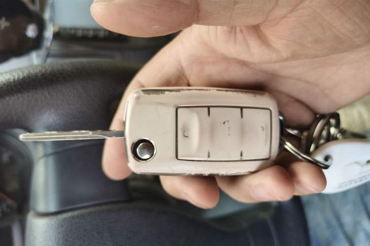 Used Volkswagen Polo 2009 Jingqing 1.4L Automatic Shushang Edition Vehicle Key