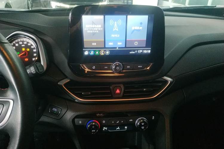 Used Chevrolet Orlando 2020 Light Hybrid Redline 530T Automatic Enjoyment Edition (5+2 Models) Audio And AC Panel