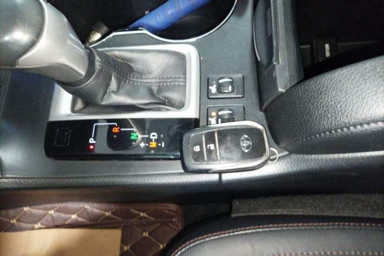 Used Toyota Highlander 2015 2.0T Four-Wheel Drive Luxury Edition 7-Seater