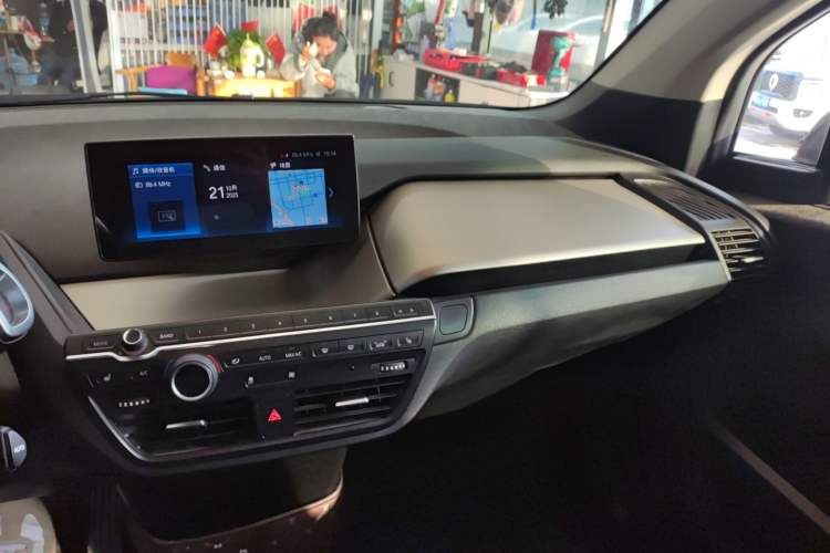 Used BMW i3 2018 Luxury Model
