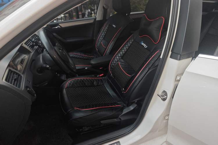 Used Volkswagen Santana 2015 Haval H6 1.6L Automatic Comfort Model Left Front Seat