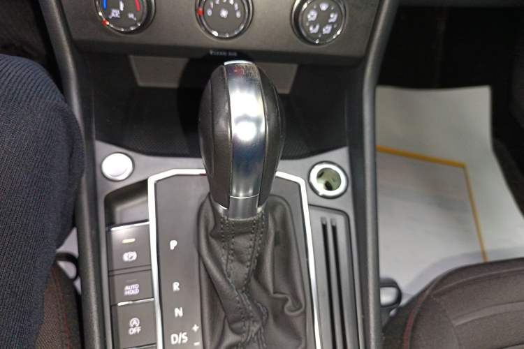 Used Volkswagen Lavida 2023 300TSI DSG Starry Full-Comfort Edition
