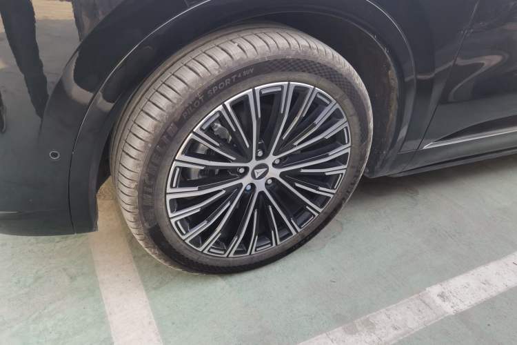 Used Deepal S09 2025 Four-Wheel Drive Ultra+ Custom Edition
