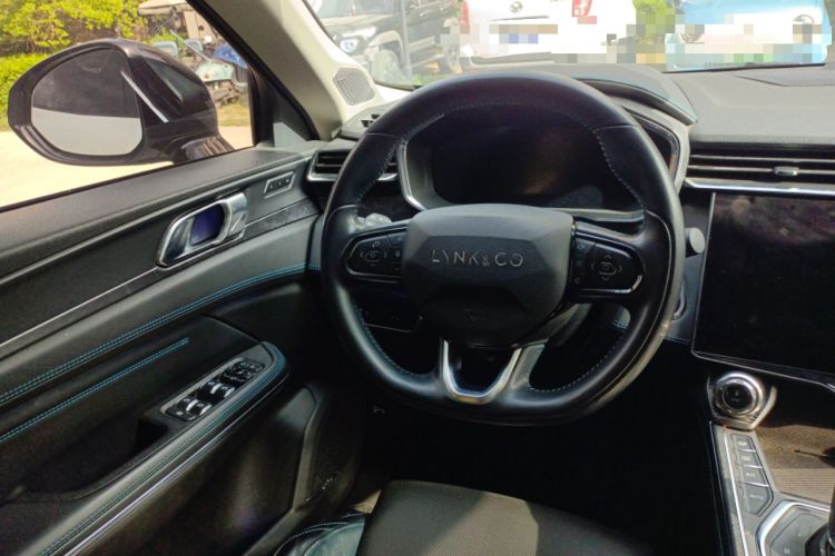 Used Lynk & Co 05 2022 2.0T Two-Wheel Drive Shine Halo
