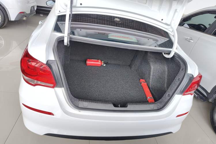 Used Chevrolet Cavalier 2016 1.5L Automatic Xinyue Edition Trunk