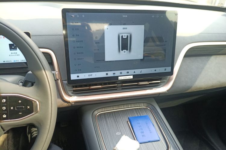 Used Dongfeng eπ eπ008 2024 210Max Range-Extended Version 6 Seats Audio And AC Panel