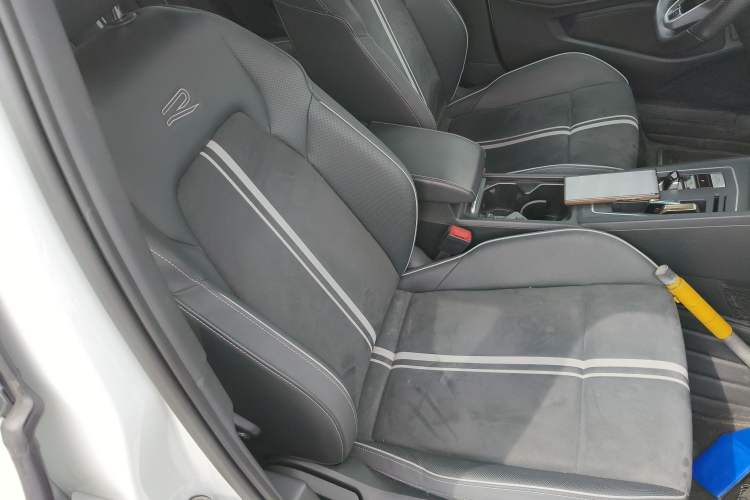 Used Volkswagen Golf 2021 280TSI DSG R-Line Right Front Seat