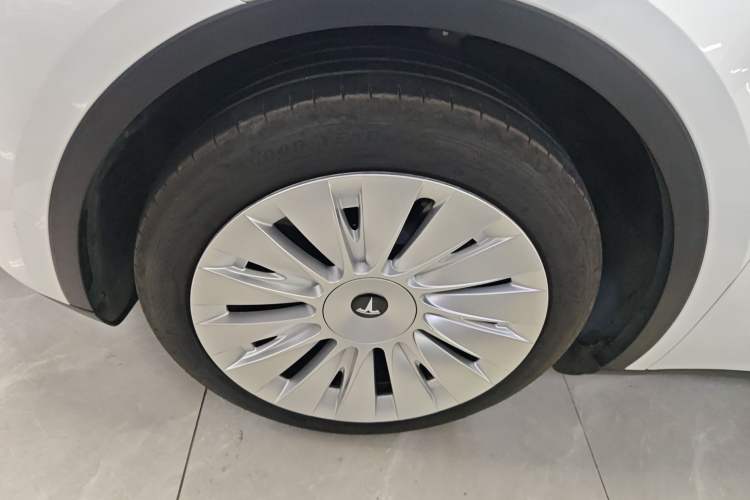 Used Tesla Model Y 2024 Rear-Wheel-Drive Version